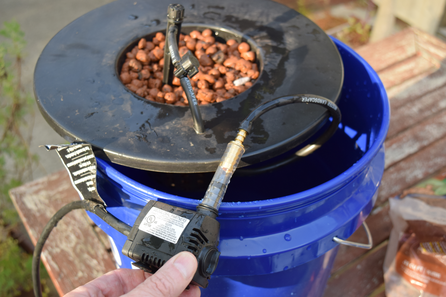 Drip Bucket Hydroponics, DIY Drip Bucket Hydroponics, Drip System You