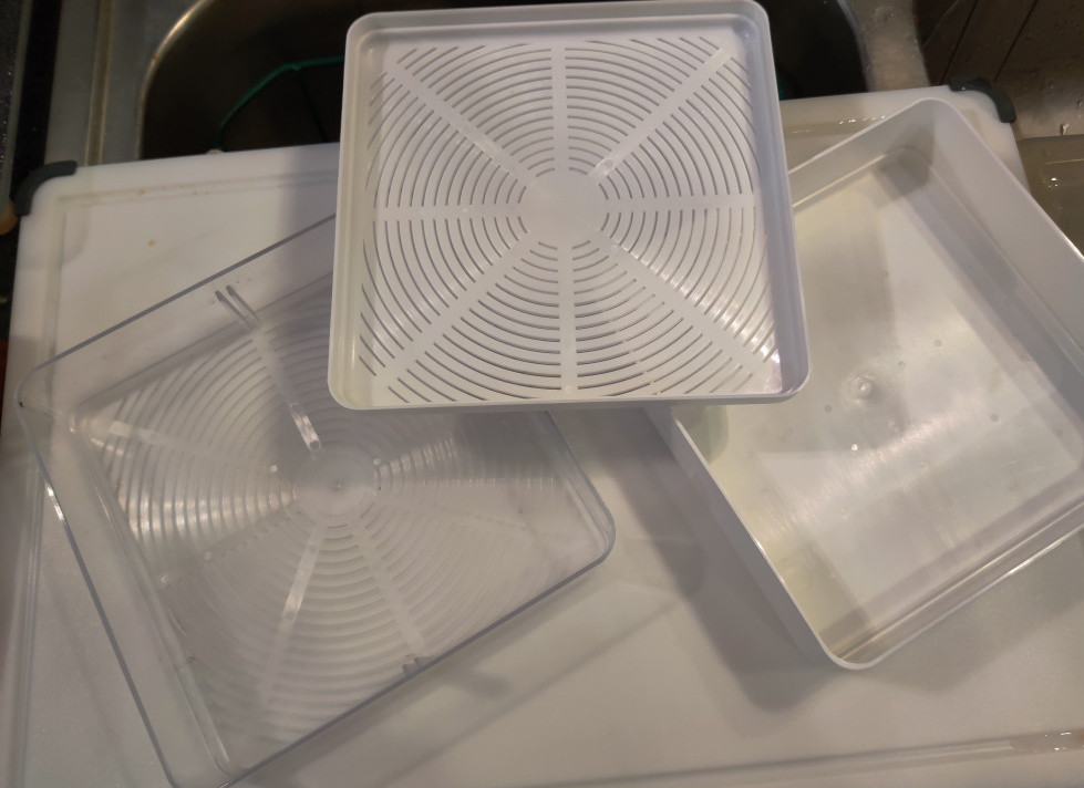 Basic Simple Plastic Tray - nothing fancy